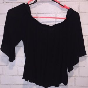 Off the shoulder crop